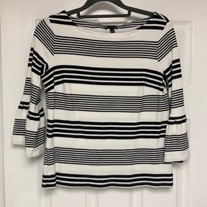 Striped 3/4 length flounce sleeve
